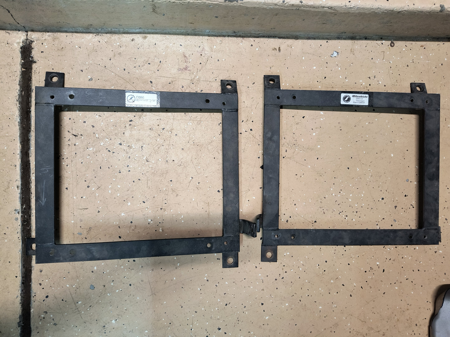 3000GT / Dodge Stealth Corbeau Aftermarket Seat Brackets (DS & PS)