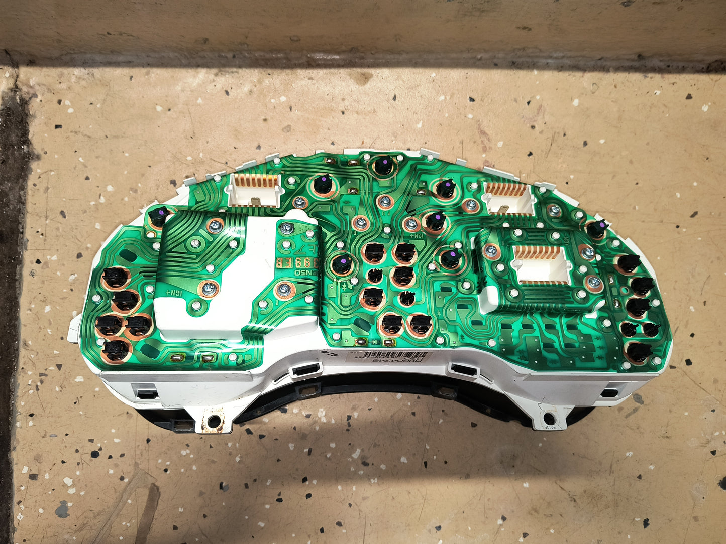 3000GT VR4 / Dodge Stealth TT Instrument Cluster MB604746 177k