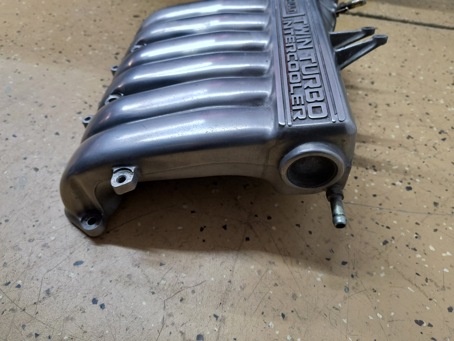 3000GT VR4 / Dodge Stealth TT Intake Plenum * Semi polished*