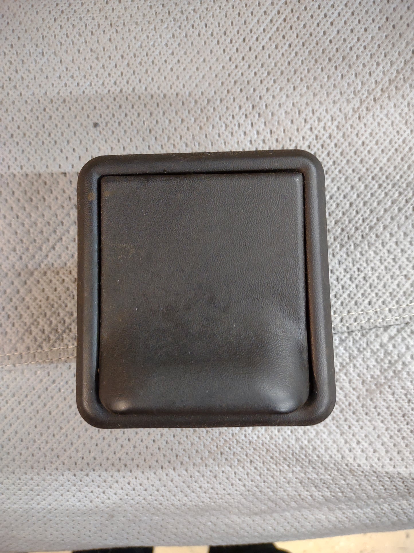 3000GT / Dodge Stealth Ashtray
