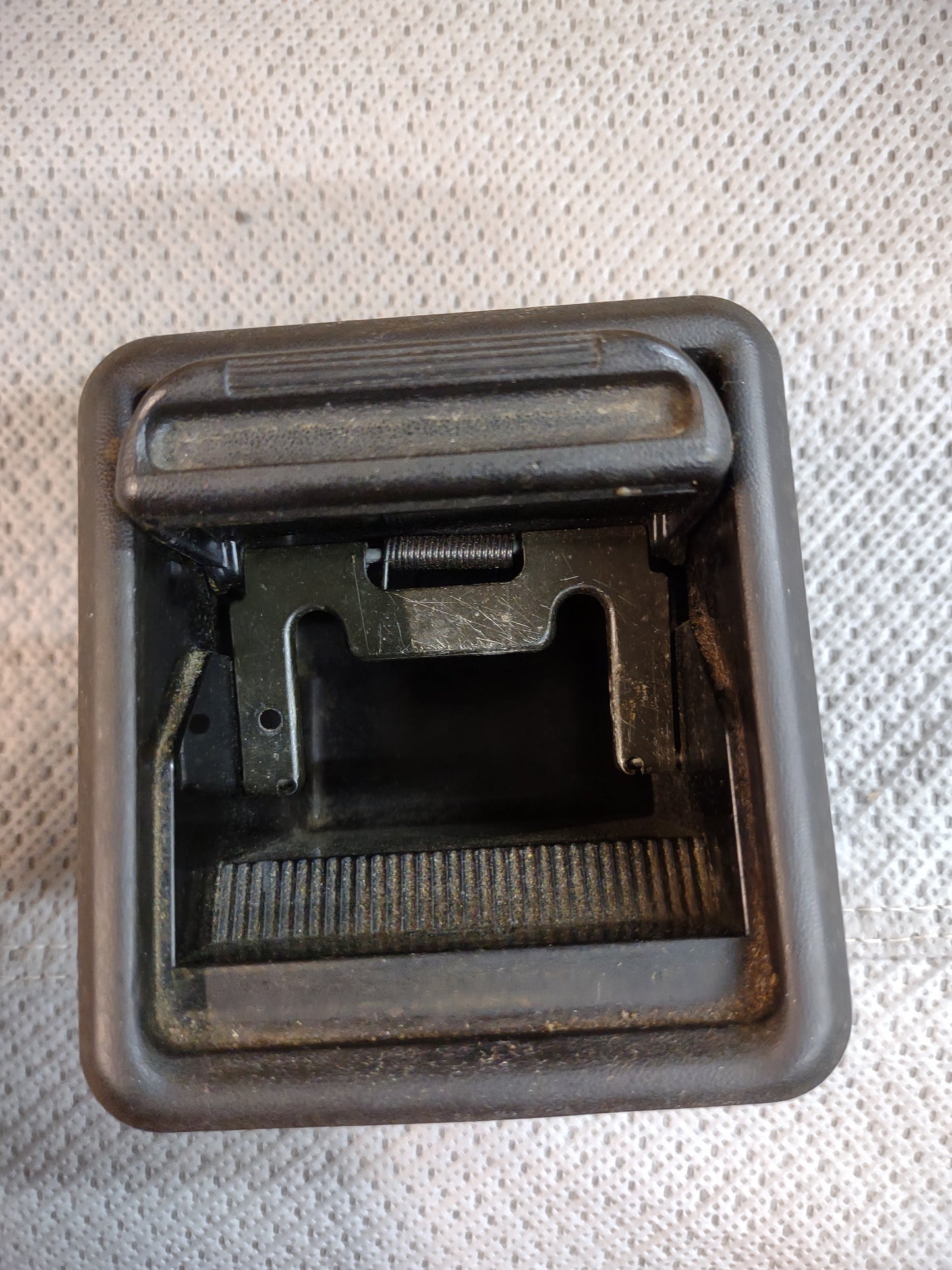 3000GT / Dodge Stealth Ashtray