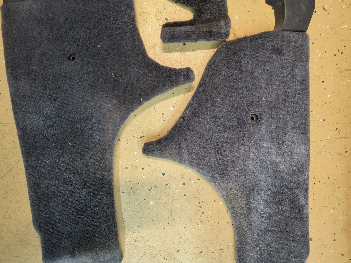 3000GT / Dodge Stealth Charcoal Console Carpets (3 Pieces)