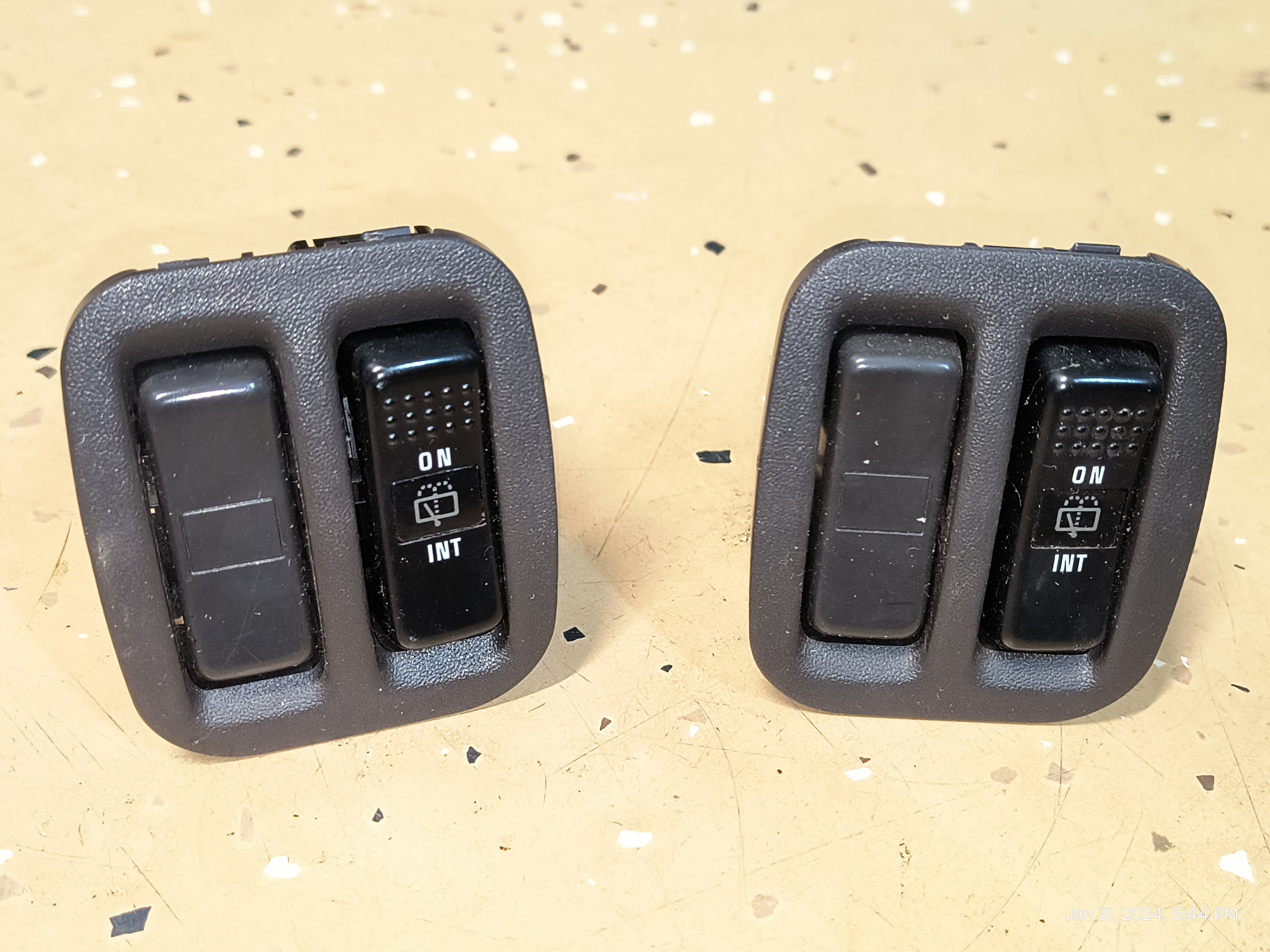 Vanee Switch Rear 3000GT VR4 / Dodge Stealth TT Rear Wiper Switches – 3S PART-OUTS