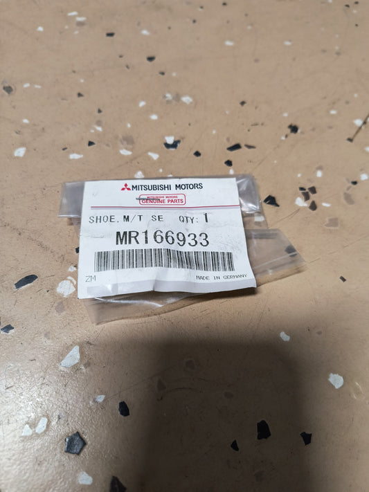 3000GT / Dodge Stealth Shifter Plastic Shoe Bushing - MR166933