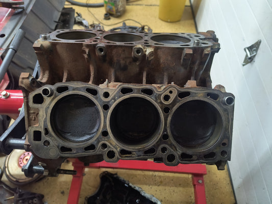 3000GT VR4 / Dodge Stealth TT 4-bolt Lower Block