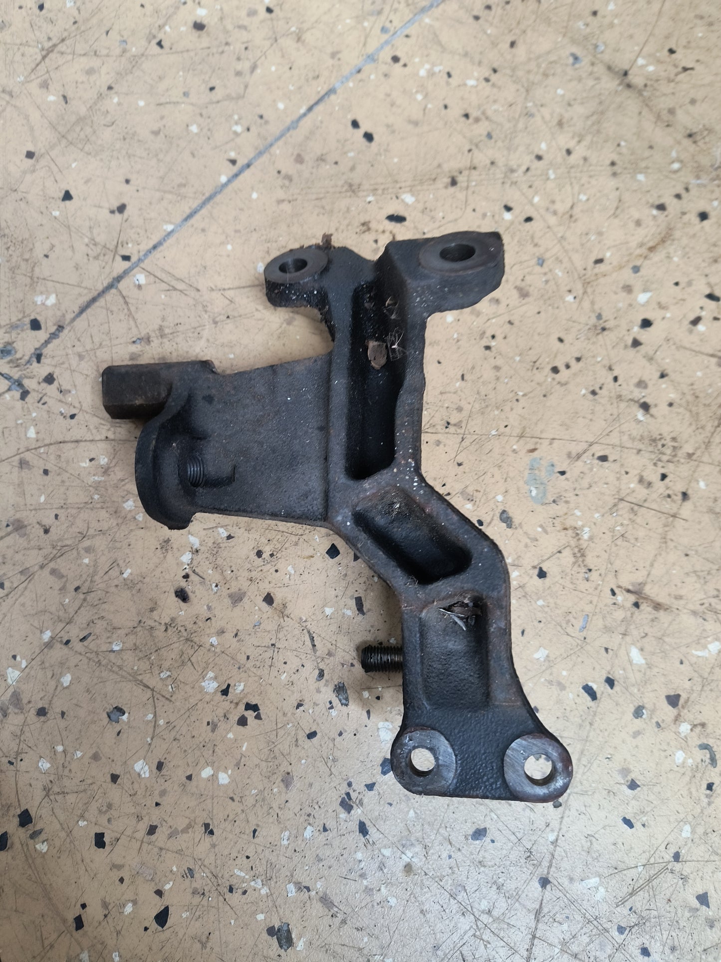 3000GT / Dodge stealth Power Steering Bracket DOHC