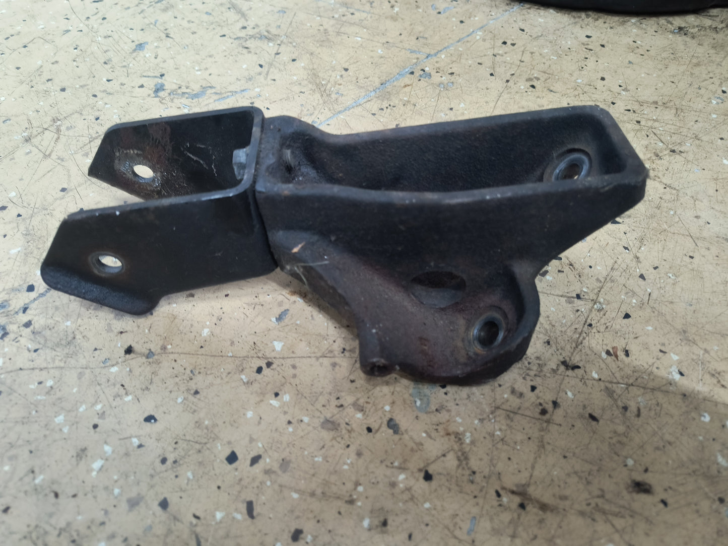 3000GT VR4 / Dodge Stealth TT Front Motor Mount Bracket