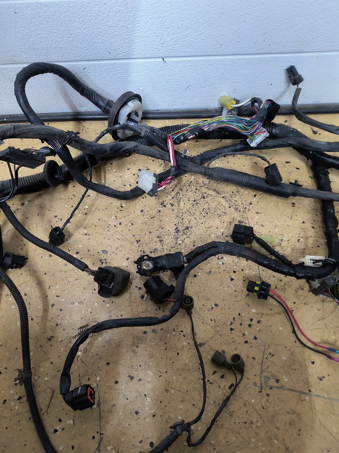 97 3000GT VR4 OEM Engine Bay Harness w/ Fuse Box