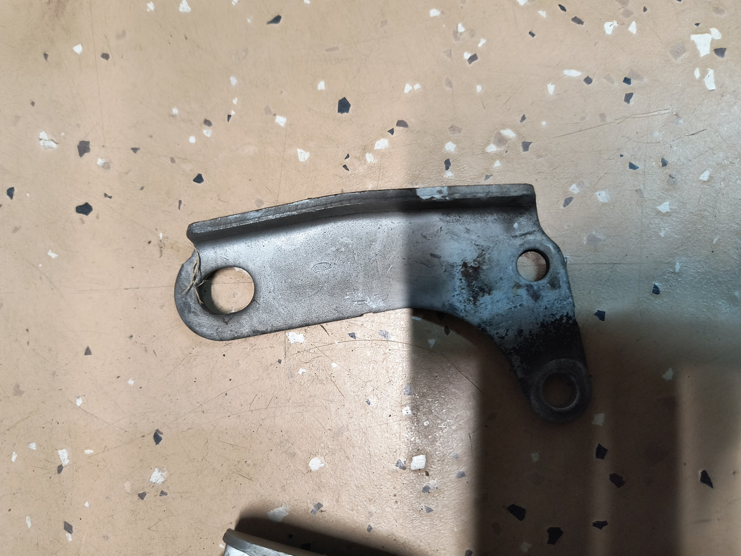 3000GT / Dodge Stealth Rear Head to Plenum Bracket (Set of 2)