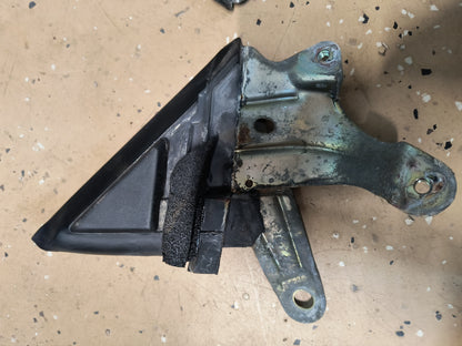 91-99 3000GT / Dodge Stealth Door Window Triangles (DS & PS)