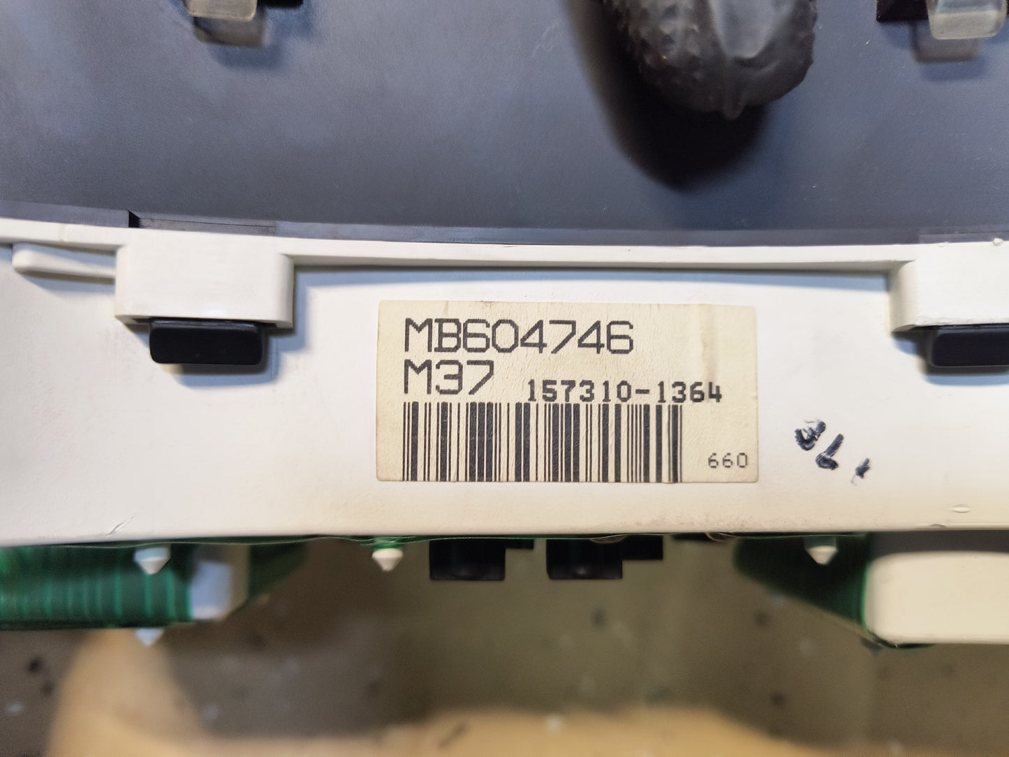 3000GT VR4 / Dodge Stealth TT Instrument Cluster (MB604746)