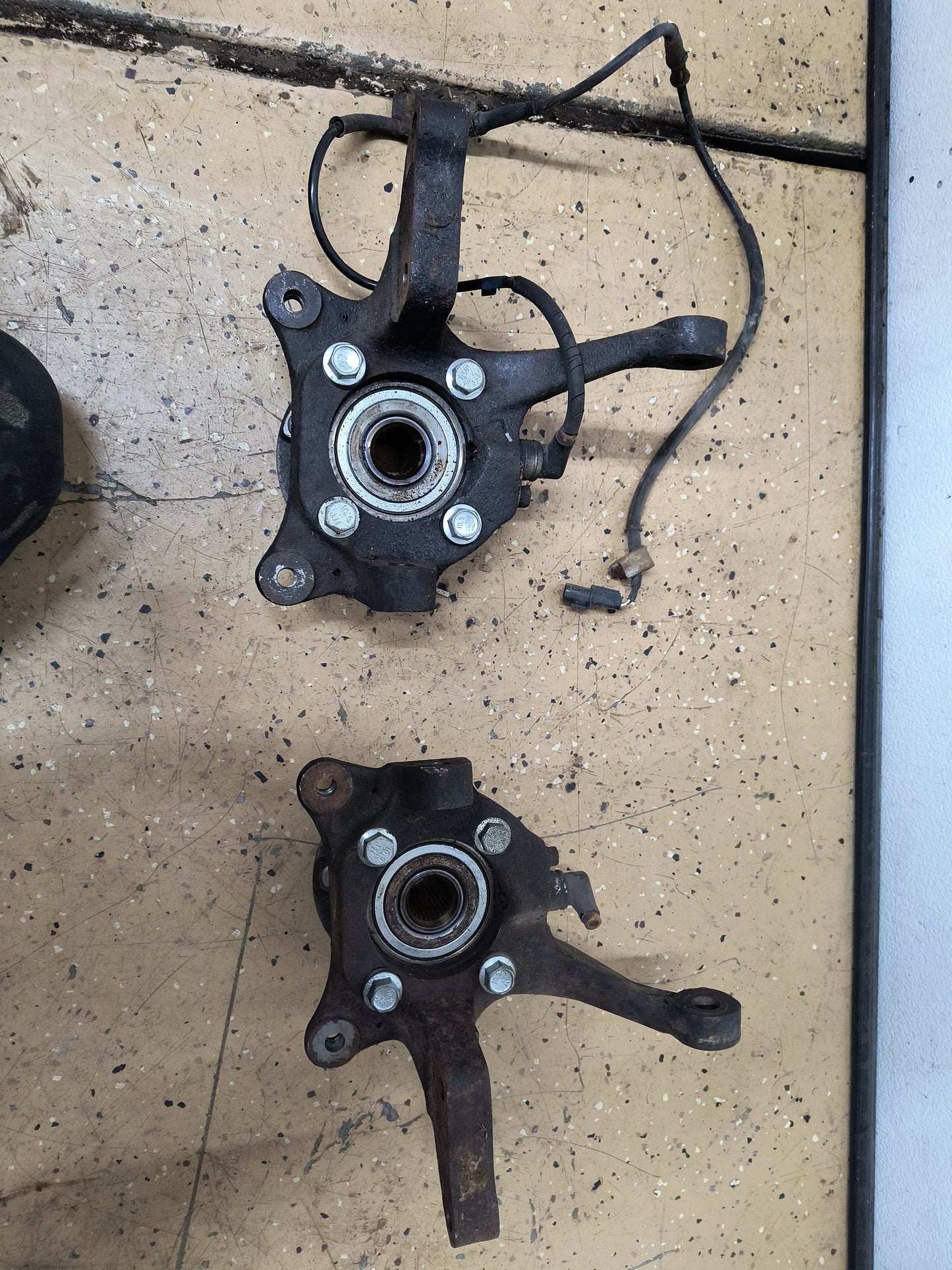3000GT VR4 / Dodge Stealth TT Front Knuckle & Spindle Set