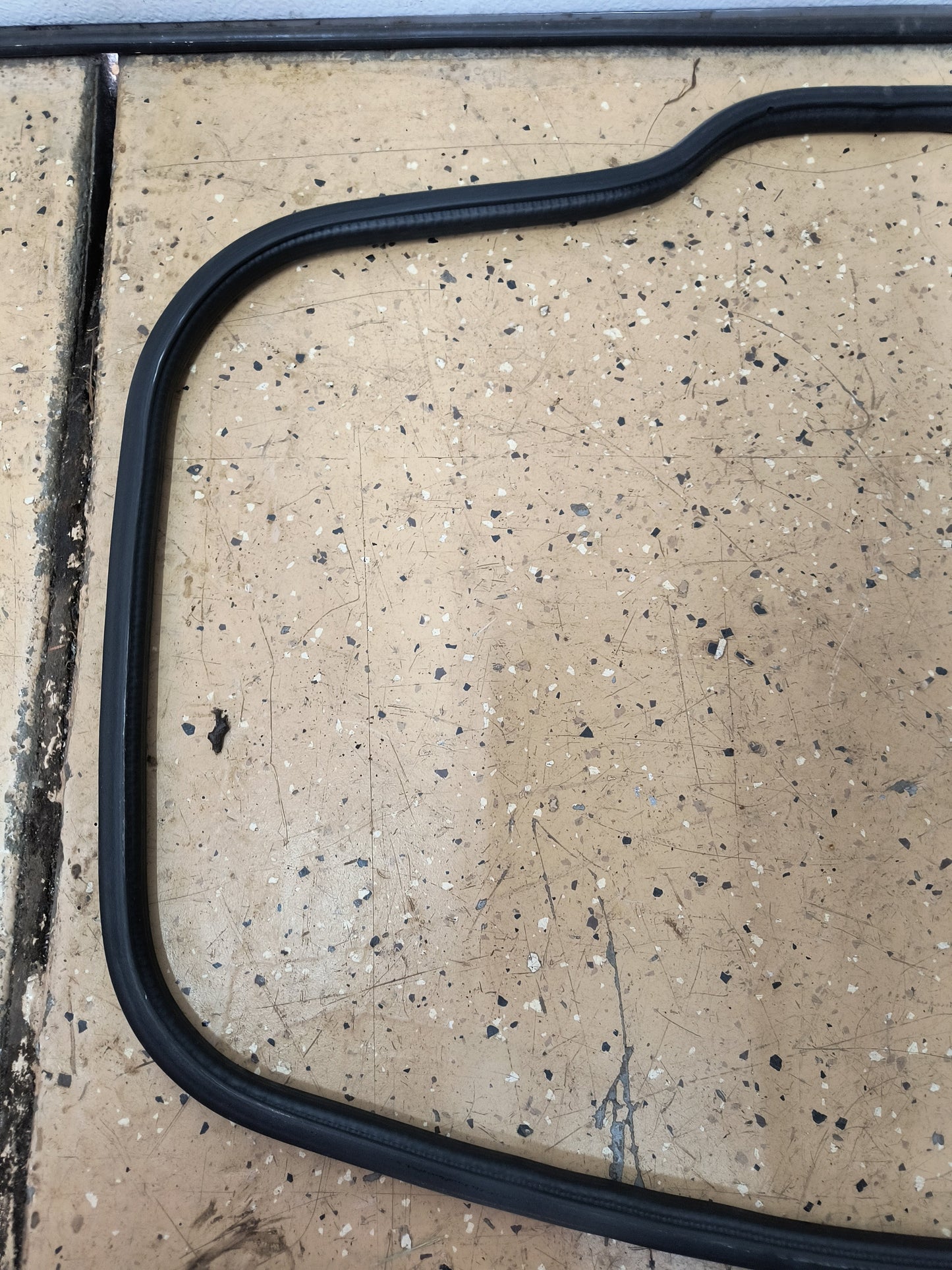 3000GT / Dodge Stealth OEM Glass Sunroof Seal