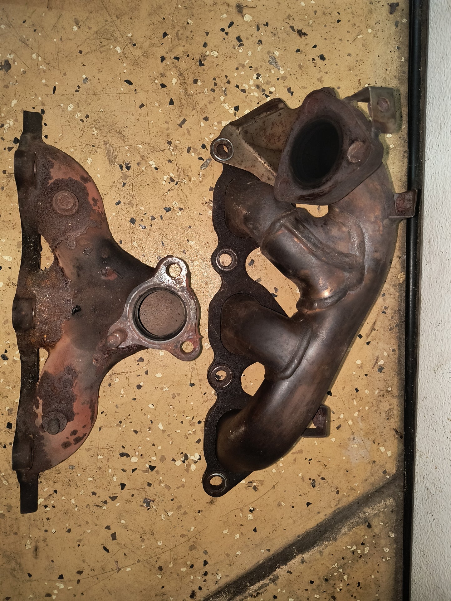 3000GT VR4 / Dodge Stealth TT Front and Rear Exhaust Manifolds