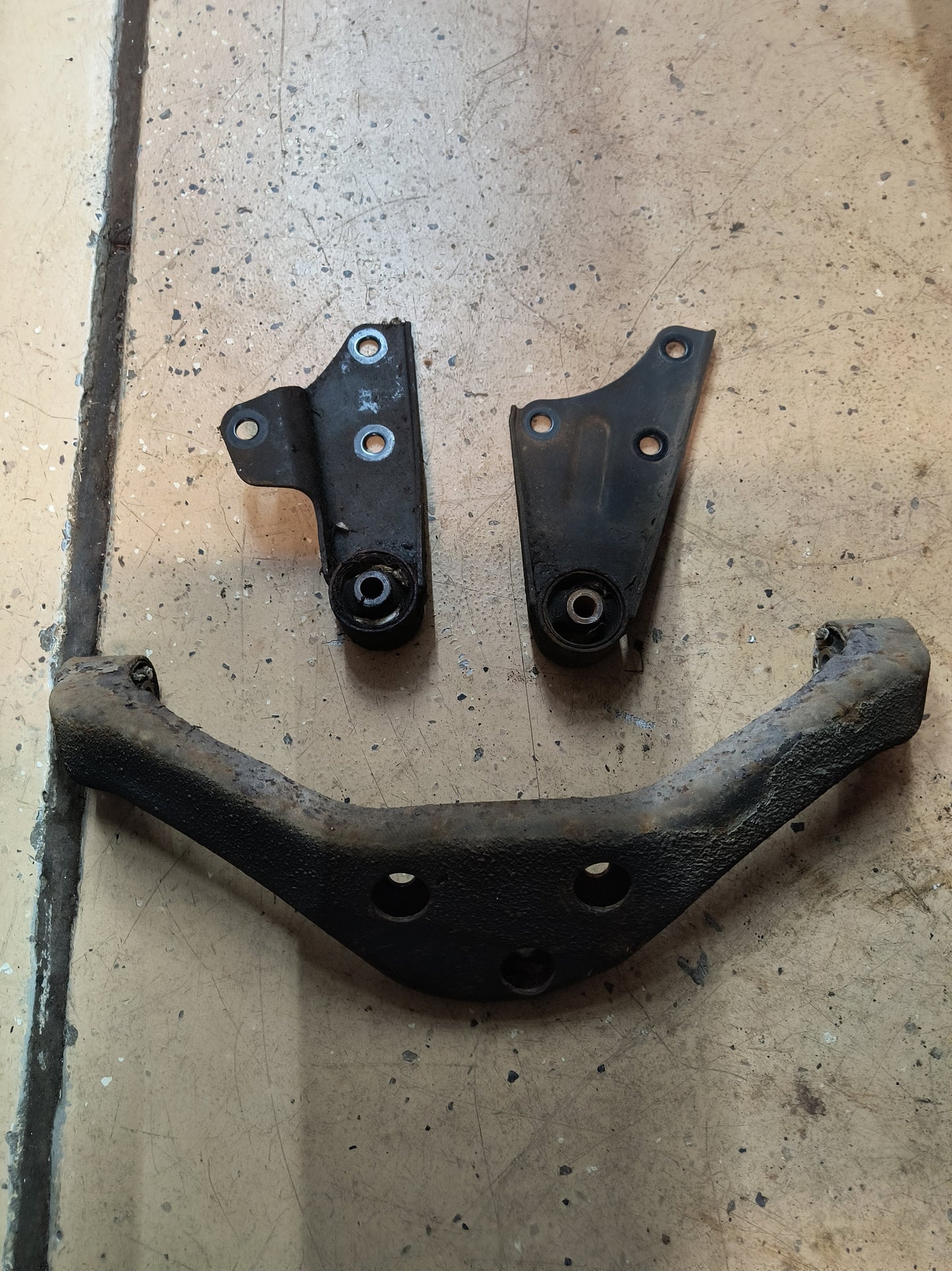 3000GT VR4 / Dodge Stealth TT Rear Differential Brackets