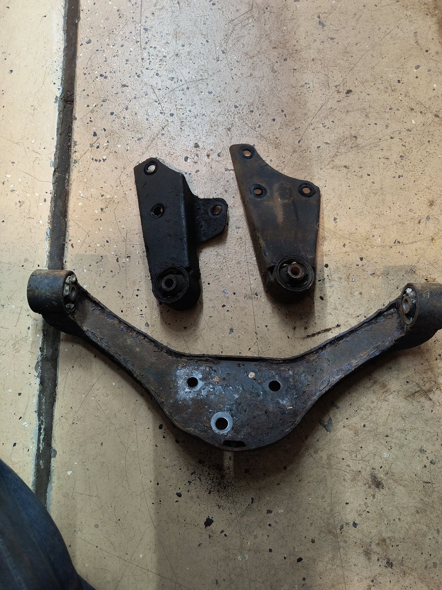 3000GT VR4 / Dodge Stealth TT Rear Differential Brackets