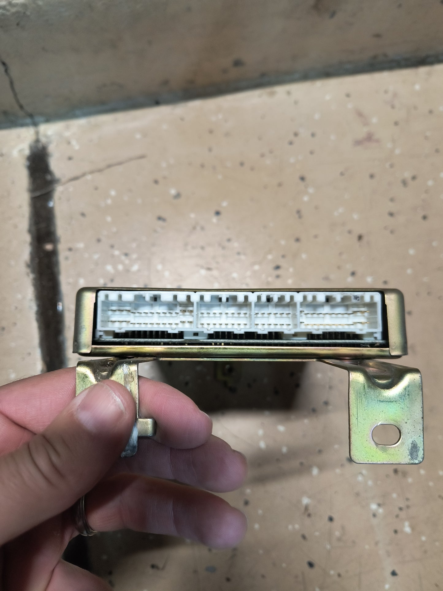 94-95 3000GT VR4 / Dodge Stealth TT OEM ECU (MD192589)