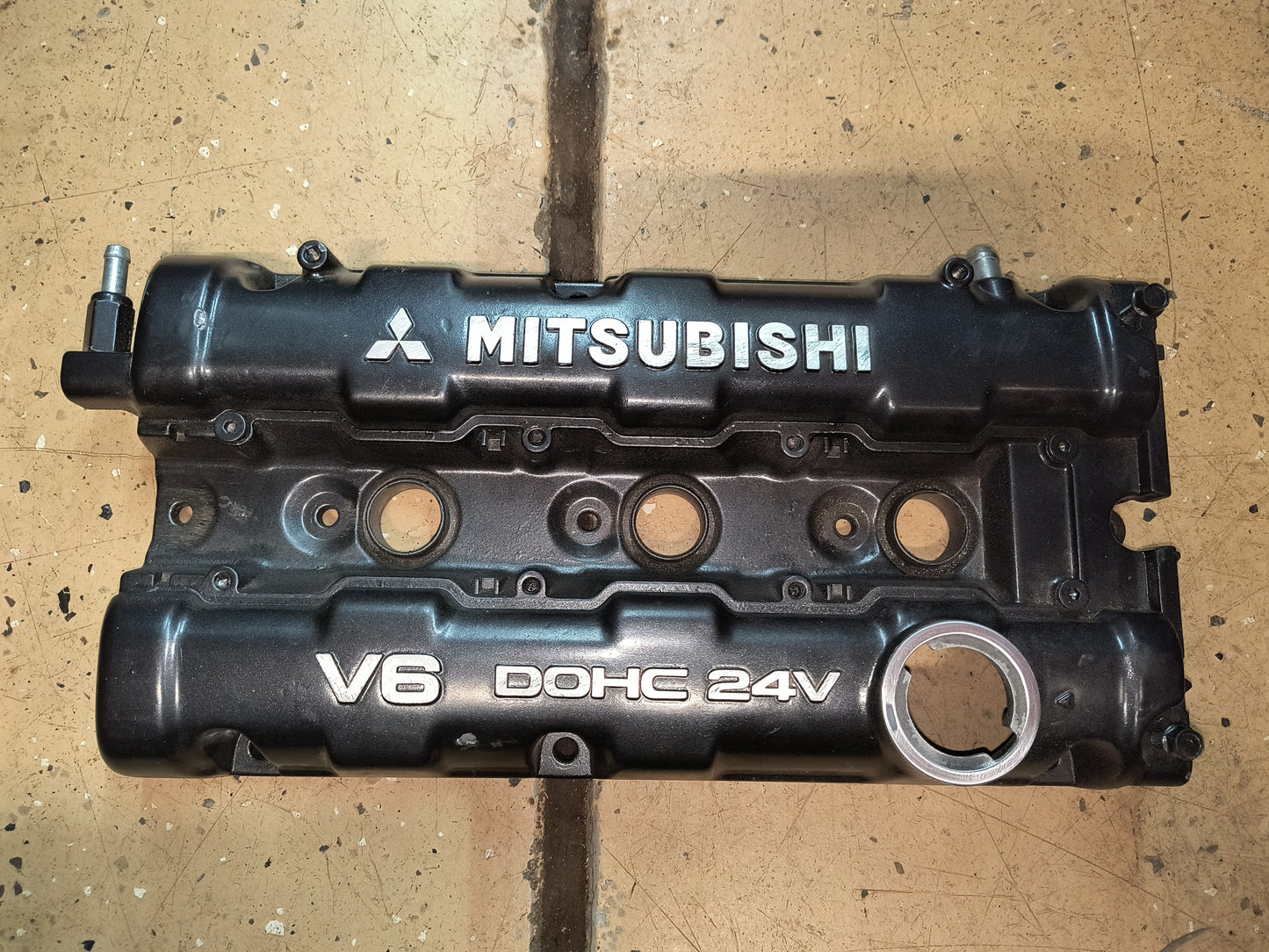3000GT VR4 / Dodge Stealth TT Refinished Black Valve Cover