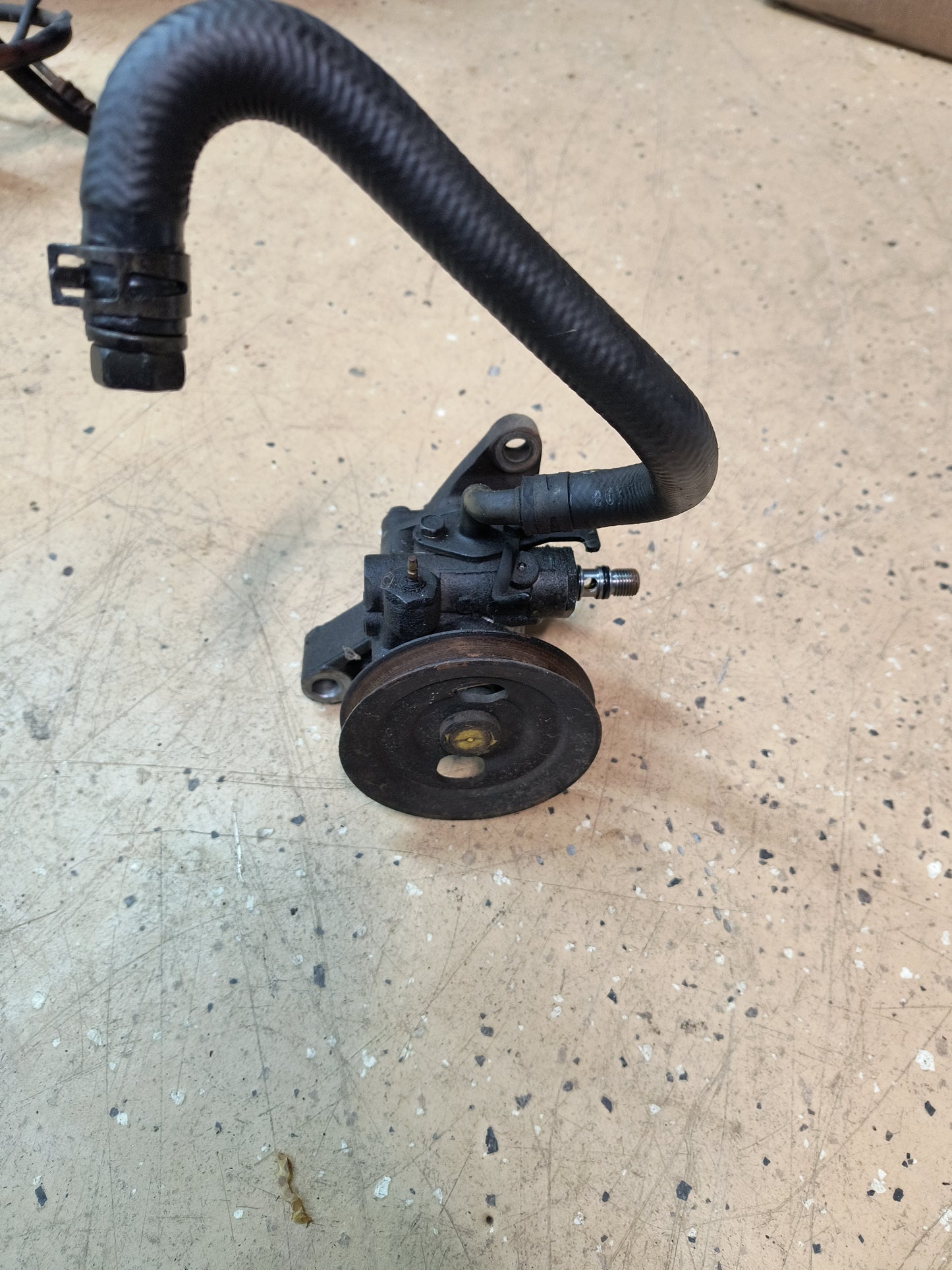 91-92 3000GT / Dodge Stealth V Belt Power Steering Pump