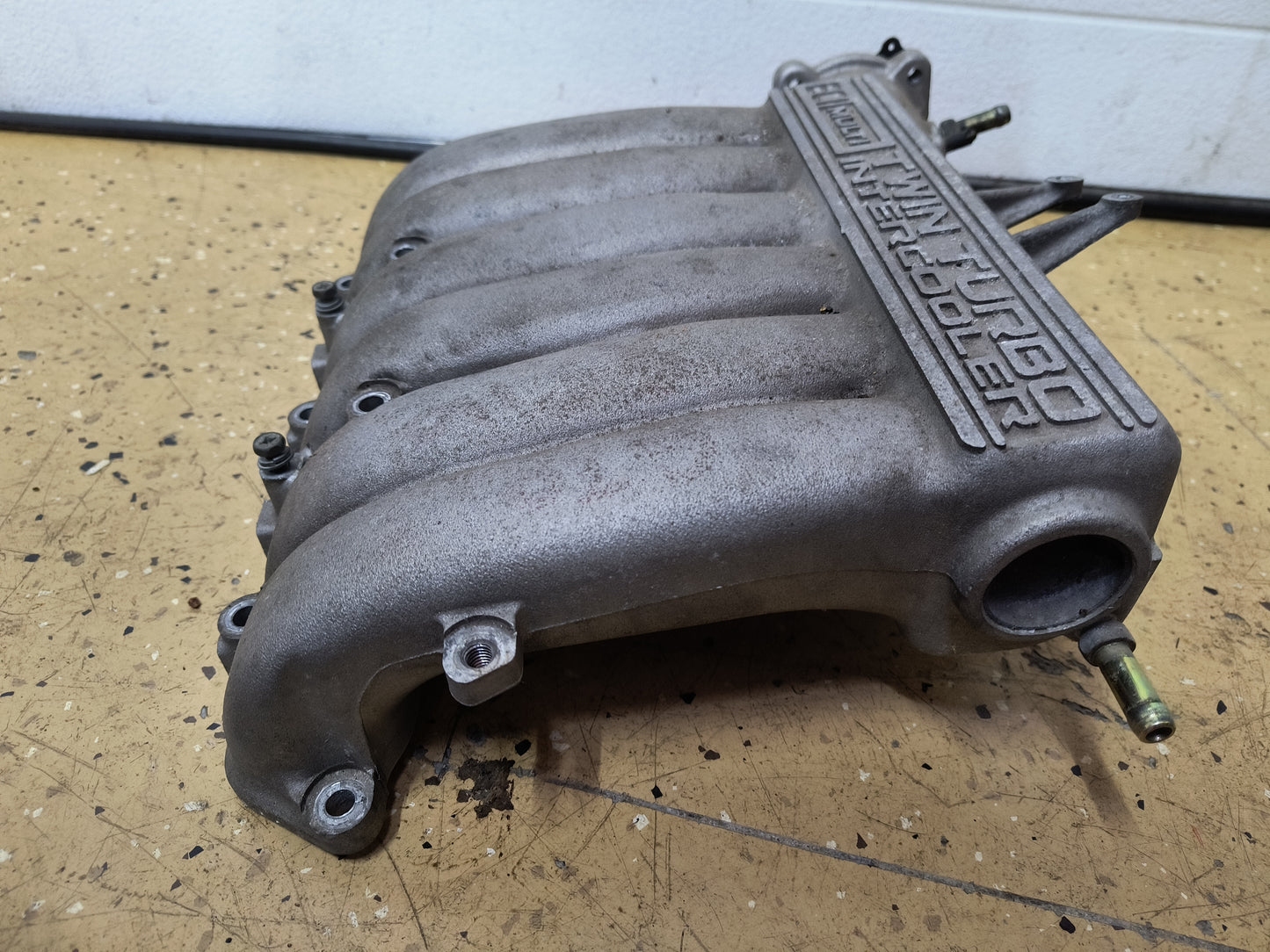 3000GT VR4 / Dodge Stealth TT Intake Plenum