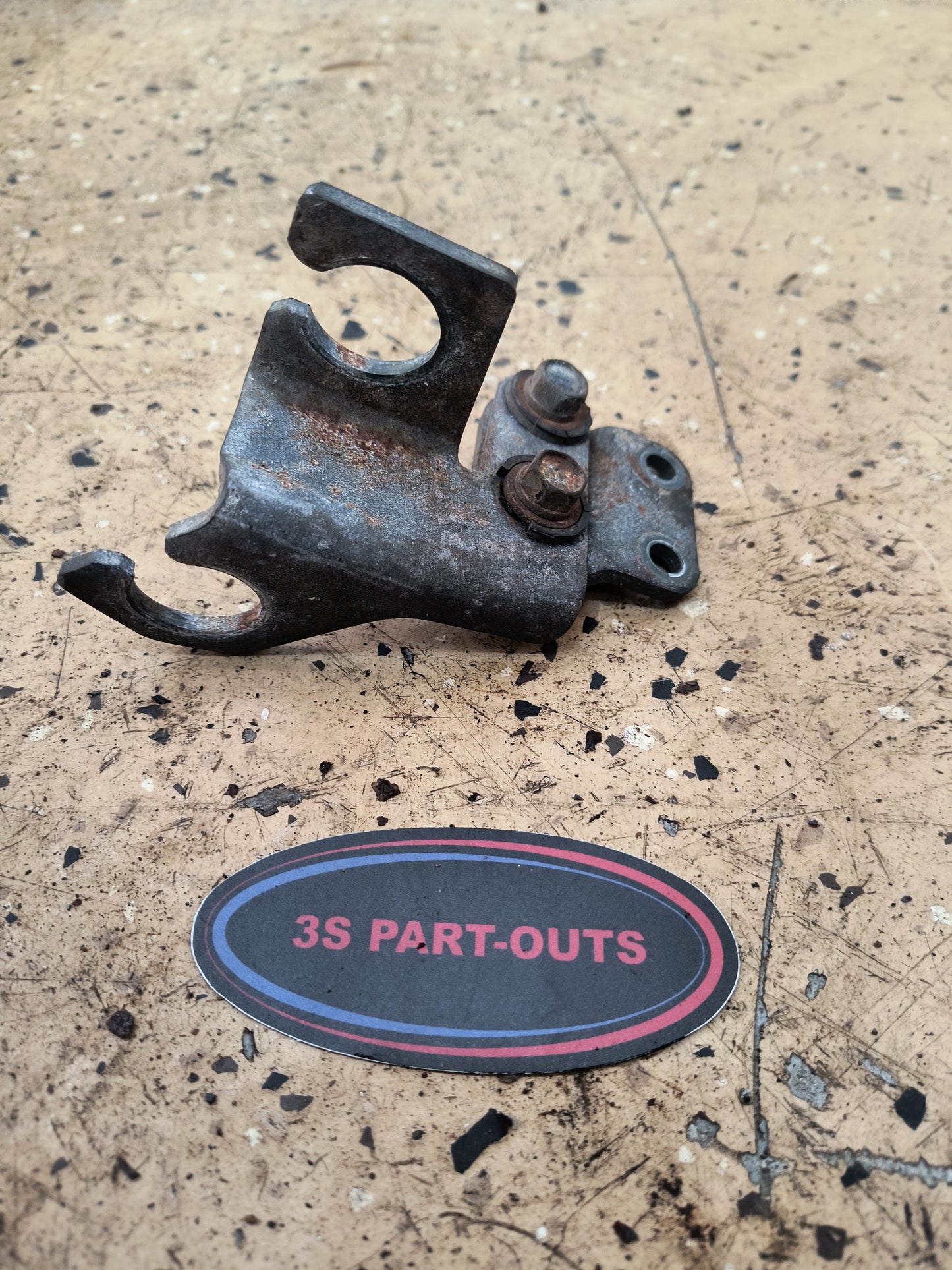 3000GT VR4 / Dodge Stealth TT Transmission Shifter Cable Bracket