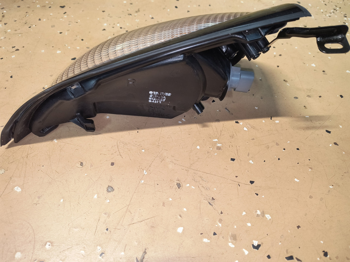 99 3000GT Passenger Turn Signal / Side Marker