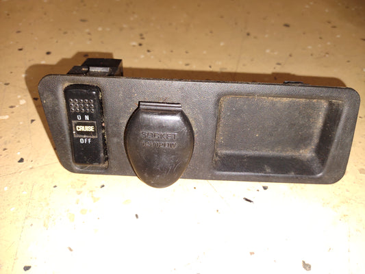 91-99 Cruise Control Switch with Tray * No broken tabs*